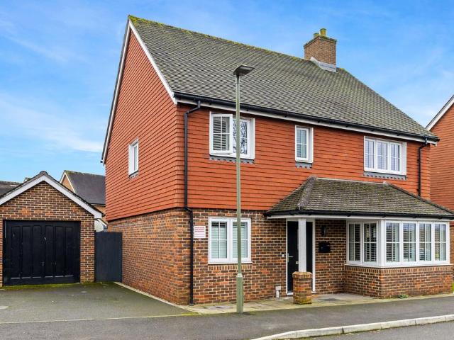 House for sale in Greenfields, Red Hill