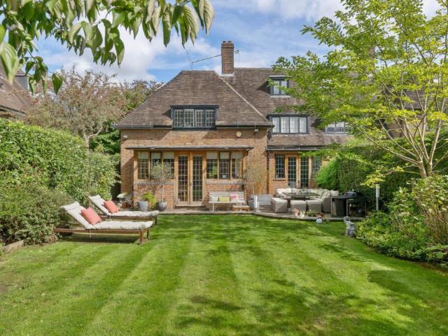 House for sale in Hampstead Garden Suburb, Greater London