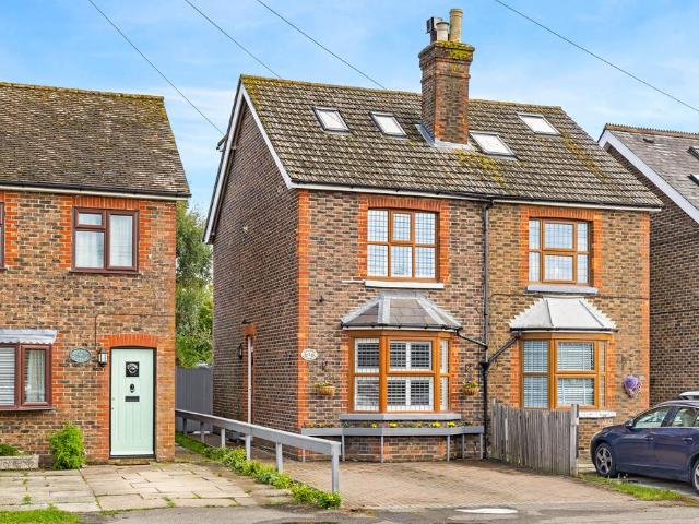 House for sale in Pachesham Park, Surrey