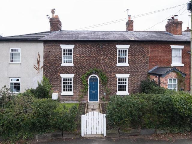 House for sale in Weaverham, Gorstage