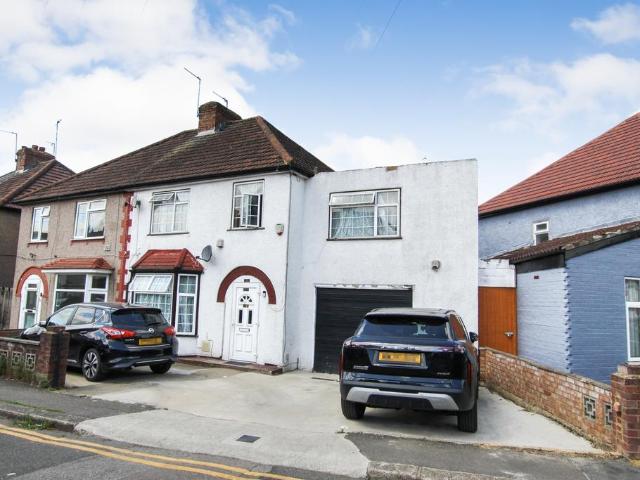 House for sale in Hayes, Greater London