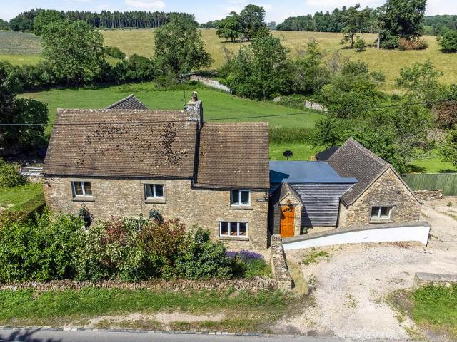 House for sale in Fossebridge, Gloucestershire