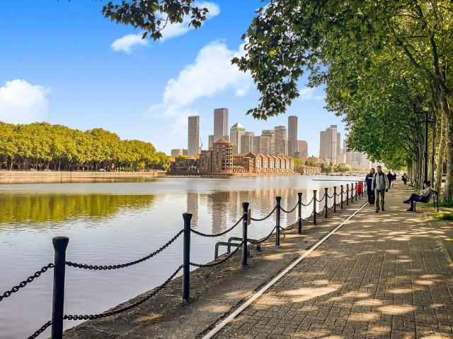 House for sale in Rotherhithe, Greater London