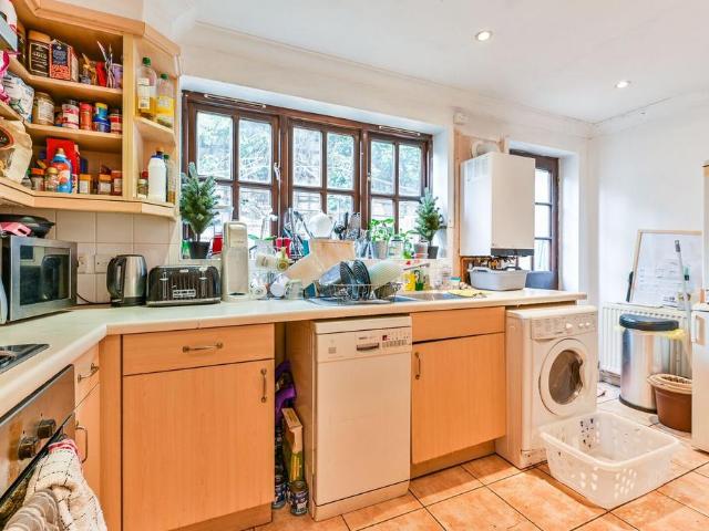 House for sale in Holloway, Greater London