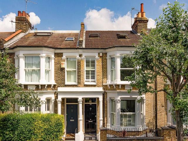 House for sale in Clapham Junction, Greater London