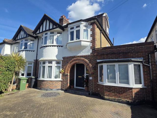 House for sale in Berrylands, Greater London