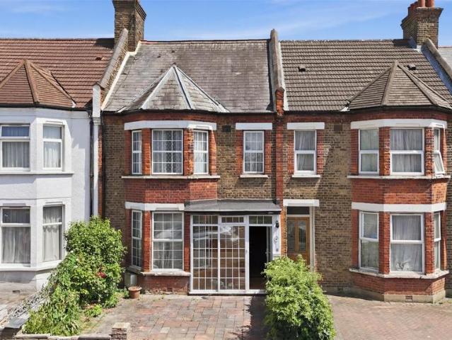 House for sale in Bush Hill Park, Greater London