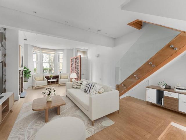 House for sale in Wandsworth, Greater London