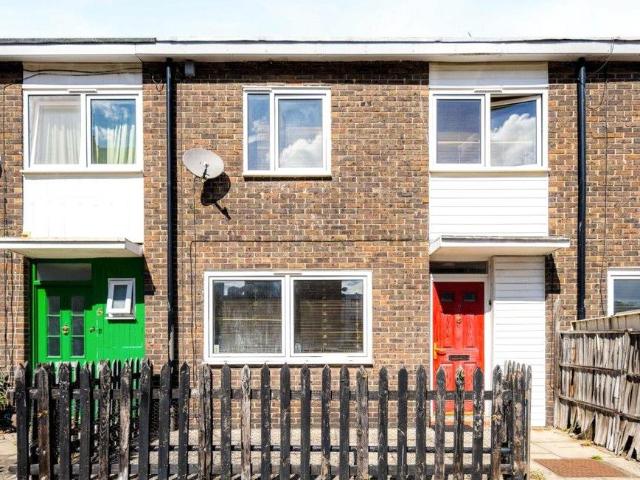 House for sale in Saint Matthias Estate, Cat Hill