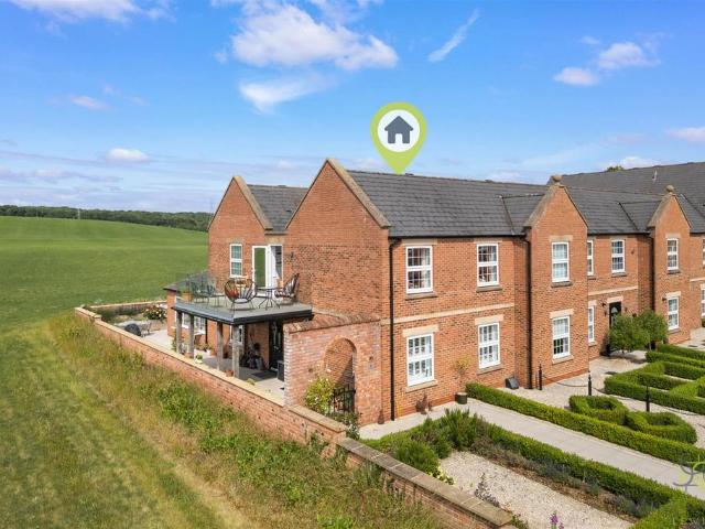 House for sale in Alderminster, Warwickshire