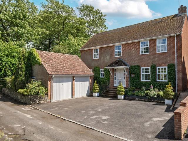 House for sale in Avebury, Wiltshire