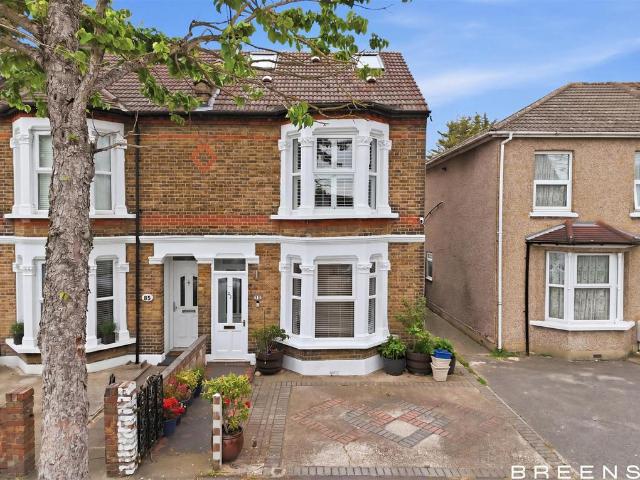 House for sale in Freezywater, Greater London