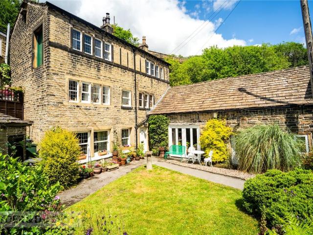 House for sale in Hill Top, Slaithwaite