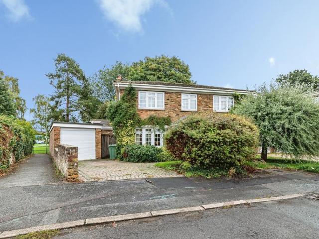 House for sale in Kempshott, Basingstoke and Deane