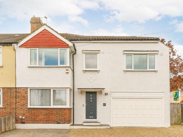 House for sale in Lonesome, Greater London