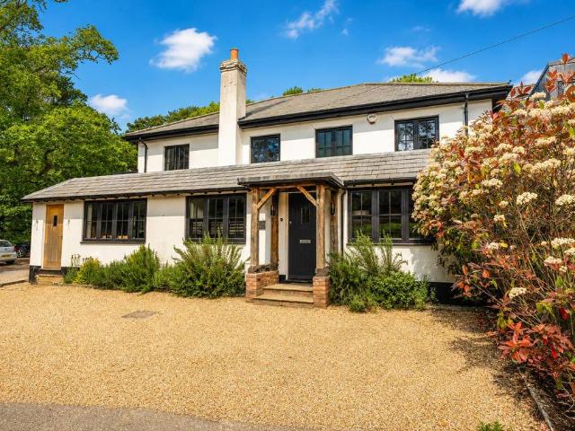 House for sale in Fole, Surrey
