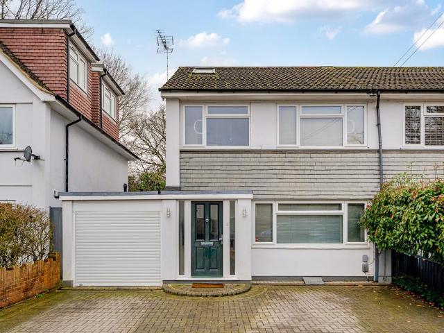 House for sale in Lower Green Esher, Blackhills