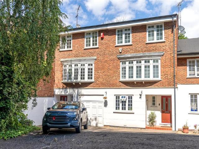 House for sale in Crouch End, Greater London