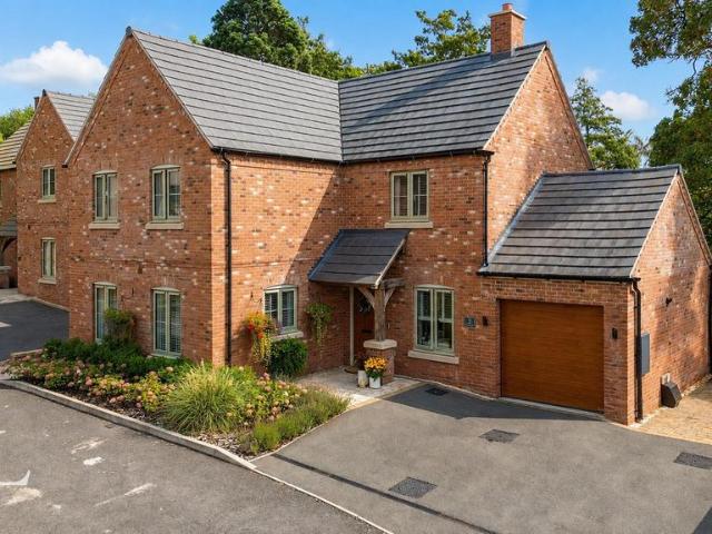 House for sale in Blackfordby, Leicestershire