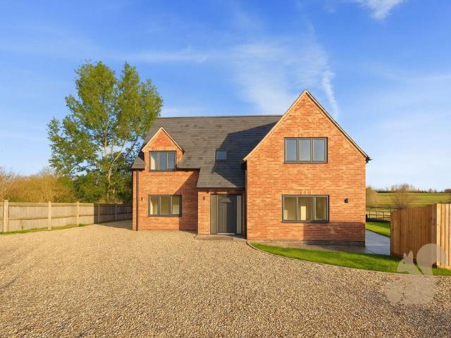 House for sale in Chelmondiston, Suffolk