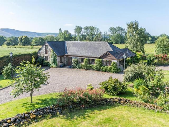 House for sale in New Radnor, Wales