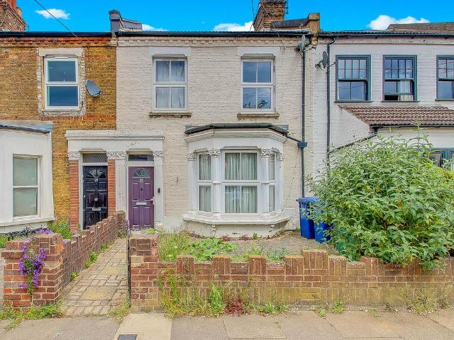 House for sale in Finchley, Greater London