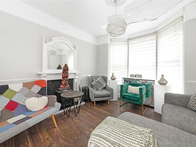 House for sale in Charlton, Greater London