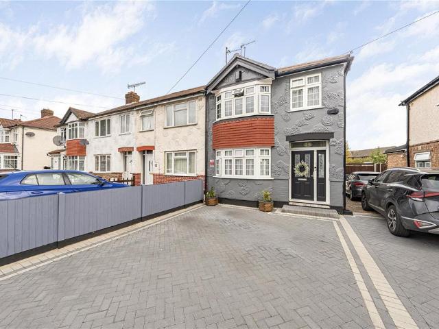 House for sale in London Borough of Hillingdon, Greater London