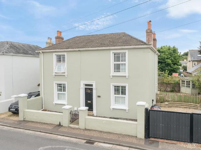 House for sale in Chichester, Littlecote