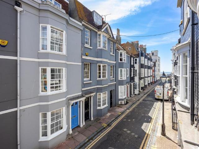 House for sale in Queen's Park, Brighton & Hove