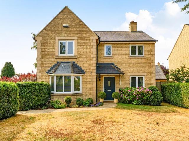 House for sale in Minchinhampton, School House