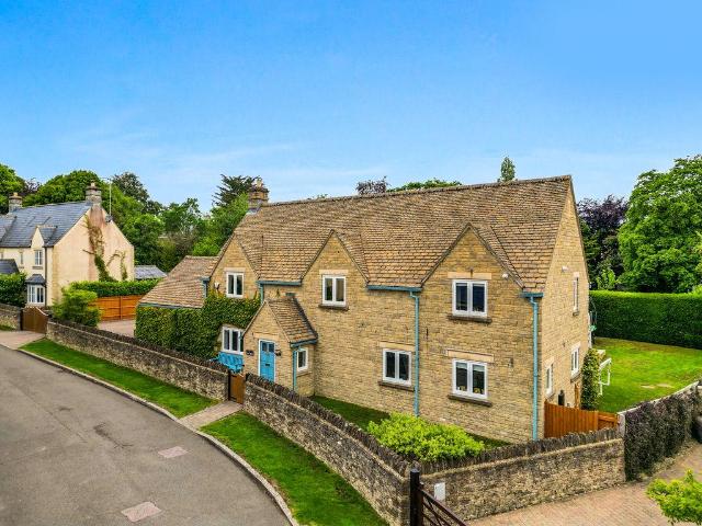 House for sale in Fossebridge, Gloucestershire