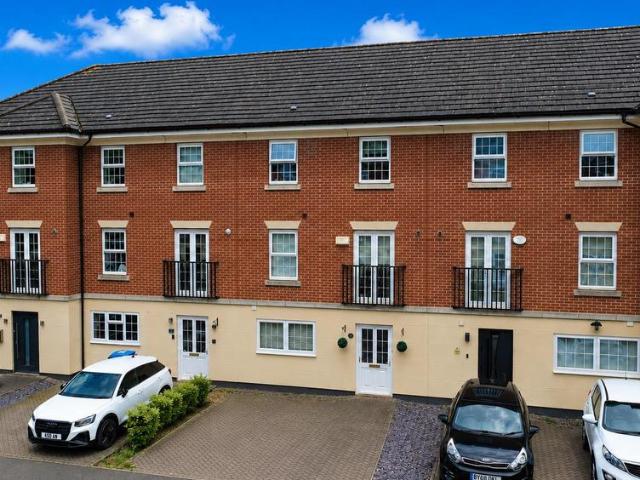 House for sale in Pouchen End, Hertfordshire