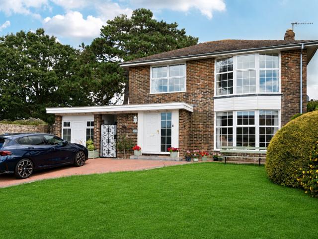 House for sale in Fishersgate, West Sussex