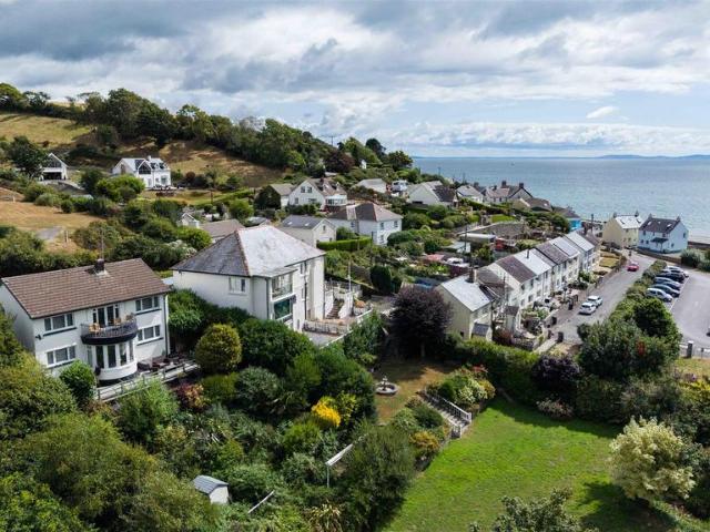 House for sale in Amroth, Wales