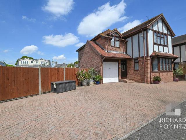 House for sale in Canvey Island