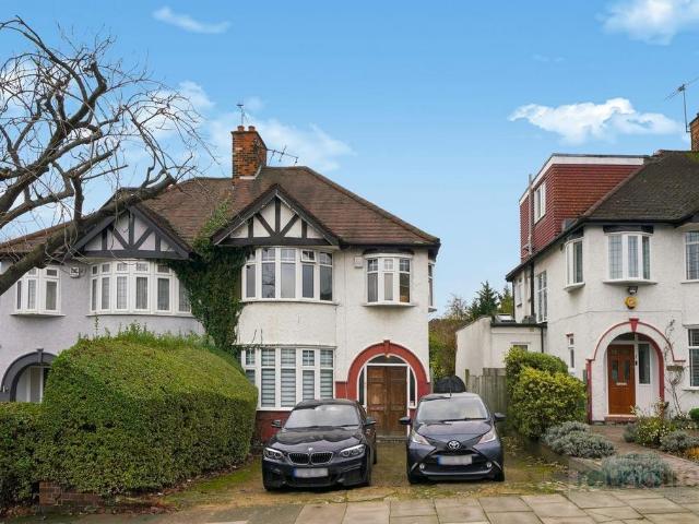 House for sale in Hendon, Greater London