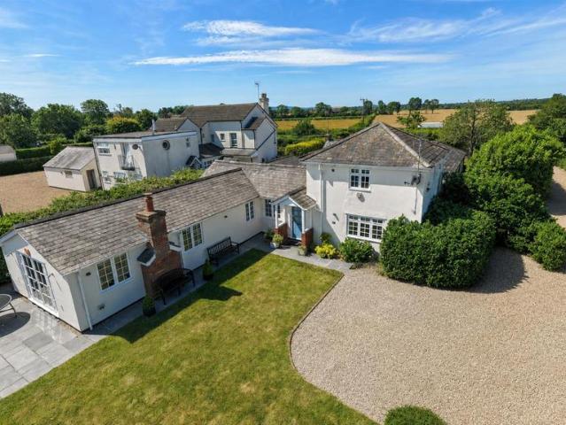 House for sale in Edlesborough, Buckinghamshire