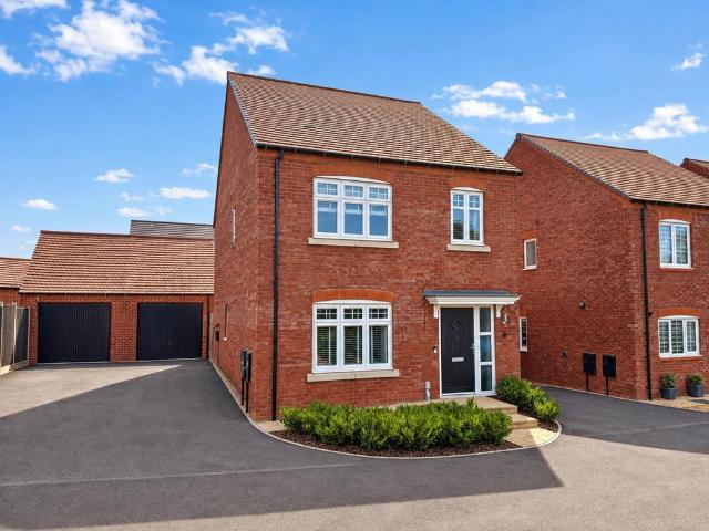 House for sale in Northampton