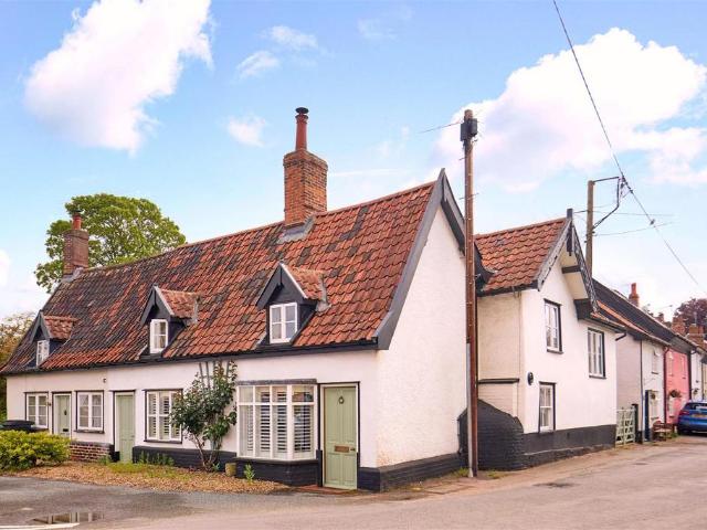 House for sale in East Tuddenham, Norfolk