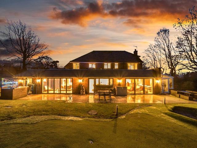 House for sale in Sandown Park, Kent