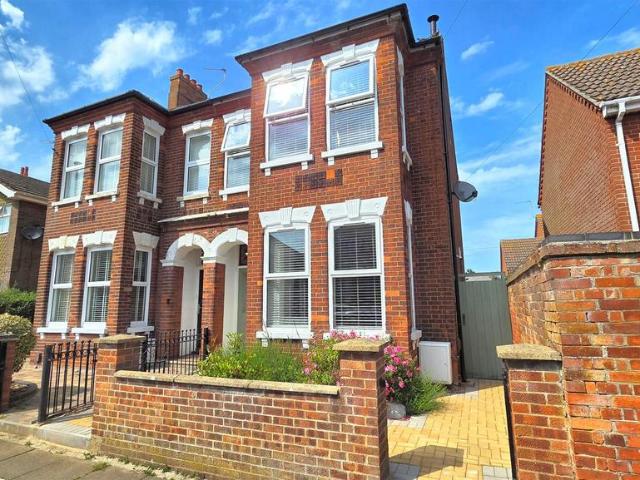 House for sale in Stokesby, Norfolk
