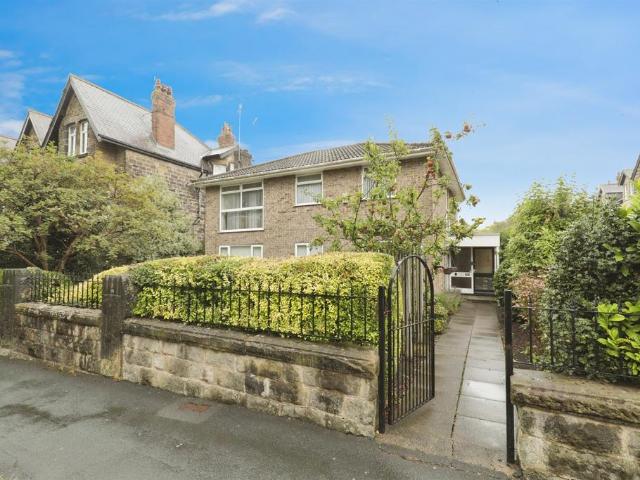 House for sale in Harlow, Harrogate