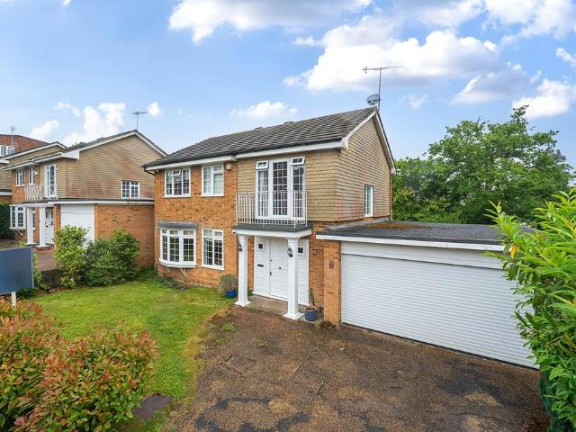 House for sale in Broadwater Down, Sandown Park