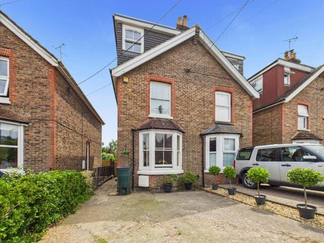 House for sale in Perryfields, West Sussex