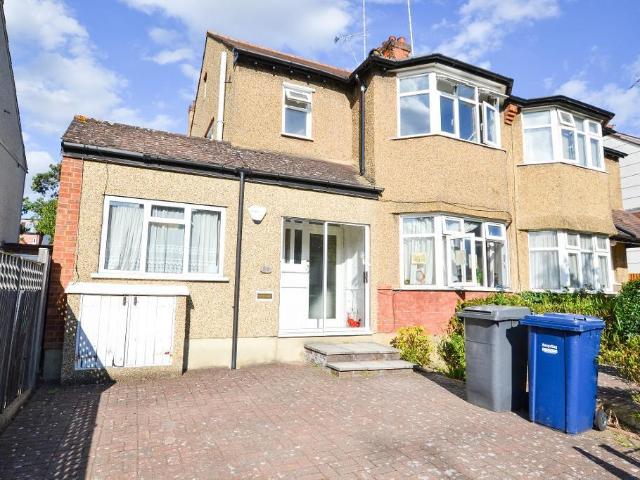House for sale in Golders Green, Greater London
