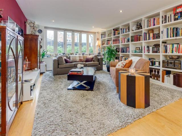 House for sale in Crouch End, Greater London
