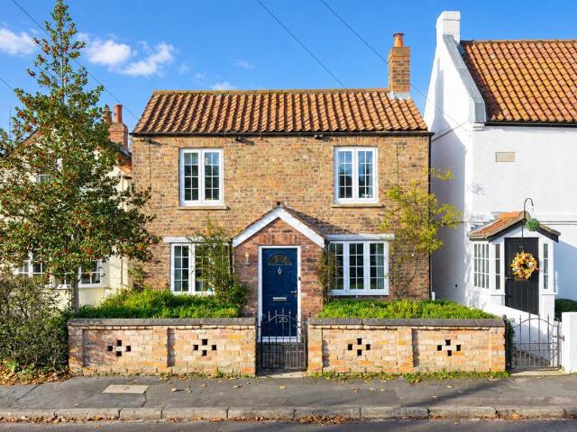 House for sale in Copmanthorpe, York and North Yorkshire