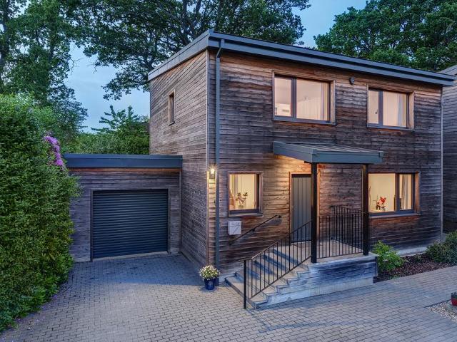 House for sale in Farnham Common, Buckinghamshire