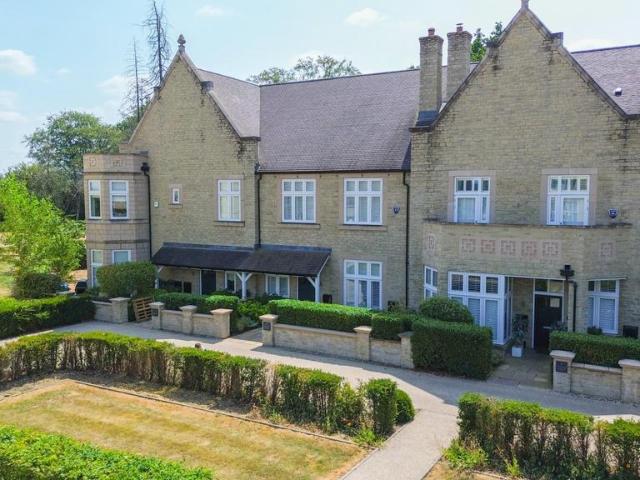 House for sale in Green Close, Warwickshire